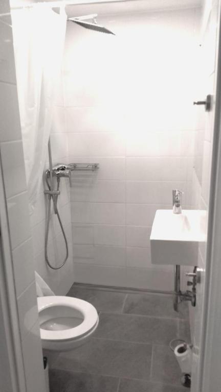 Townhouse Citycenter Klagenfurt am Woerthersee Bagian luar foto