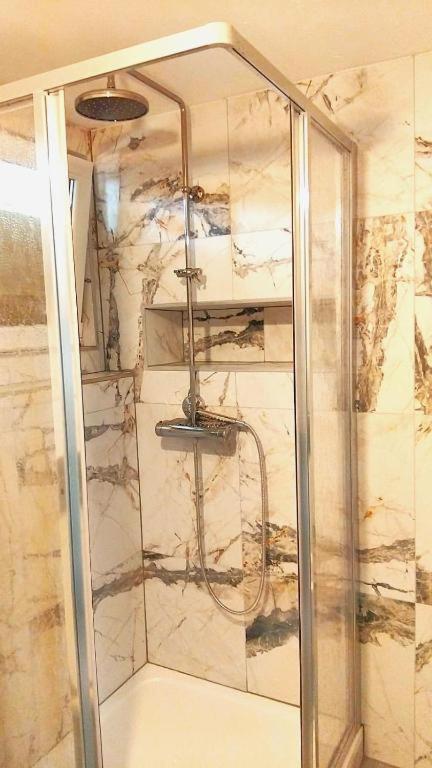 Townhouse Citycenter Klagenfurt am Woerthersee Bagian luar foto
