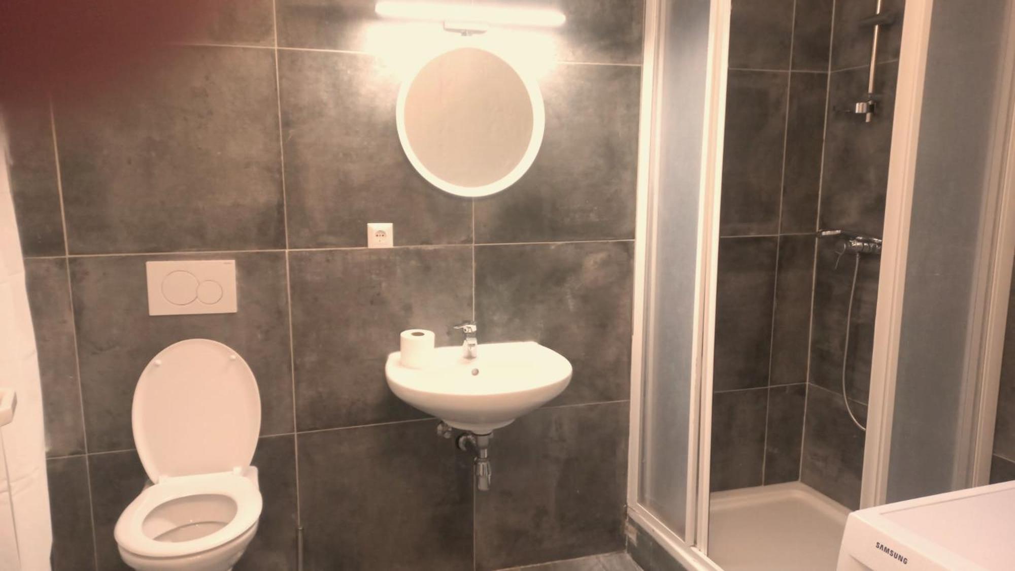 Townhouse Citycenter Klagenfurt am Woerthersee Bagian luar foto