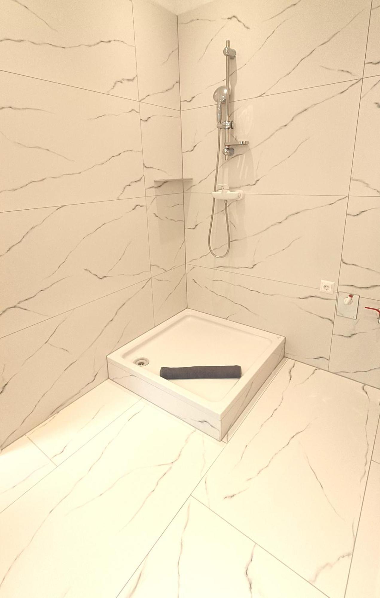 Townhouse Citycenter Klagenfurt am Woerthersee Bagian luar foto
