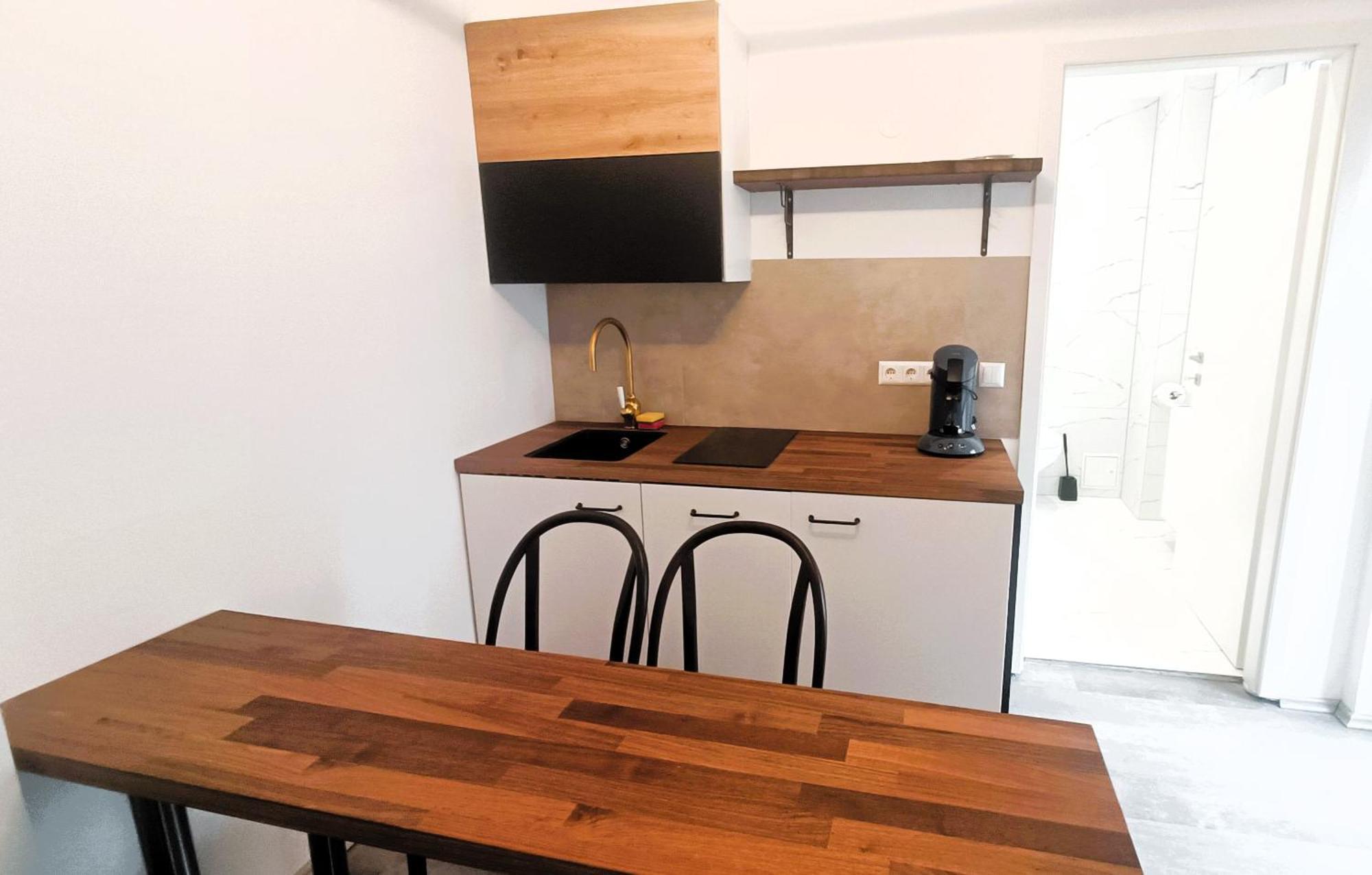 Townhouse Citycenter Klagenfurt am Woerthersee Bagian luar foto